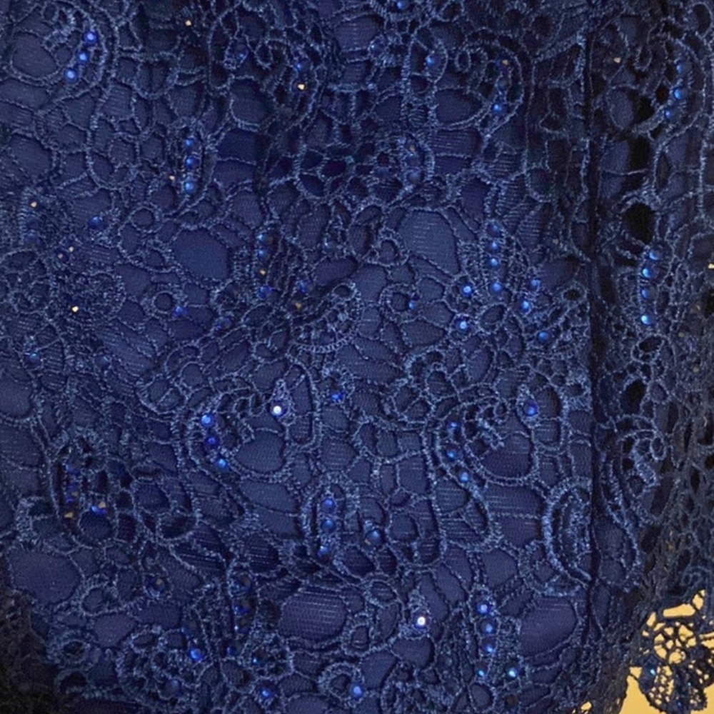 Dress - Picture 2 of 4